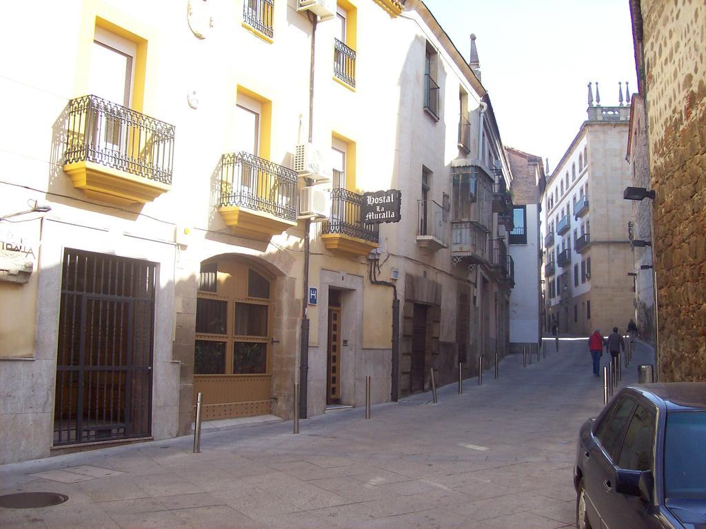 Hostal Muralla Plasencia Zewnętrze zdjęcie