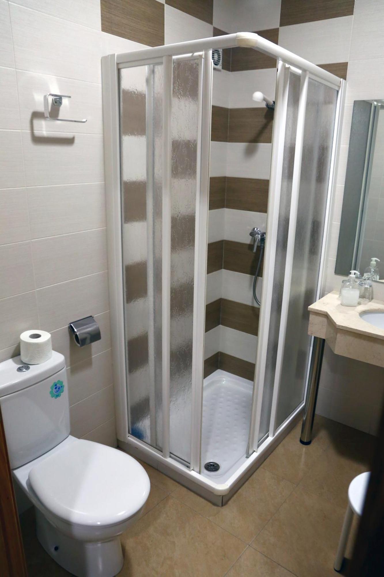 Hostal Muralla Plasencia Zewnętrze zdjęcie