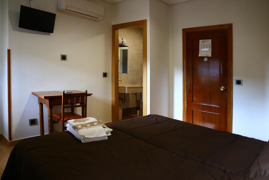 Hostal Muralla Plasencia Zewnętrze zdjęcie
