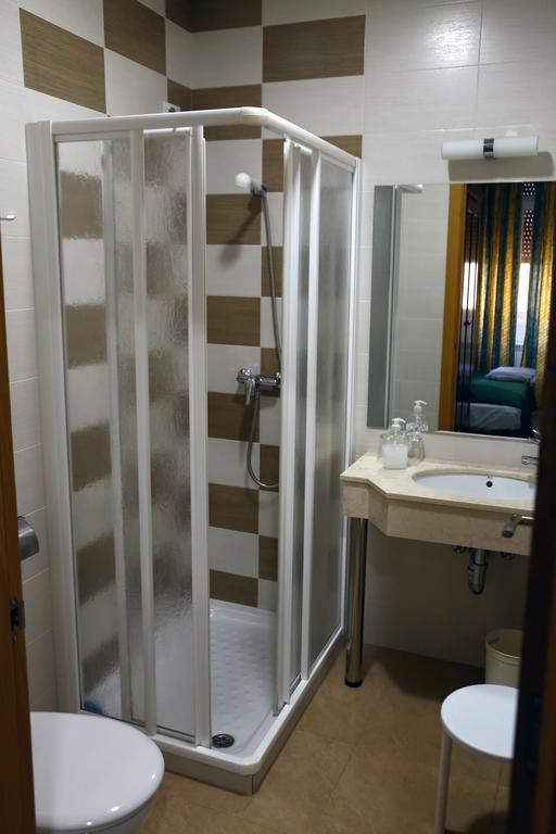Hostal Muralla Plasencia Zewnętrze zdjęcie