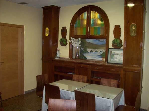 Hostal Muralla Plasencia Zewnętrze zdjęcie