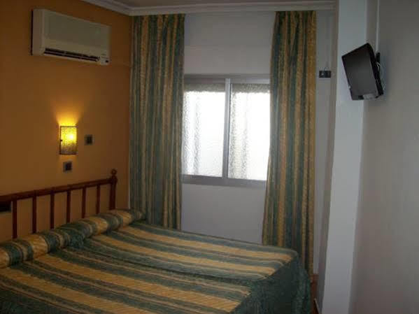Hostal Muralla Plasencia Zewnętrze zdjęcie